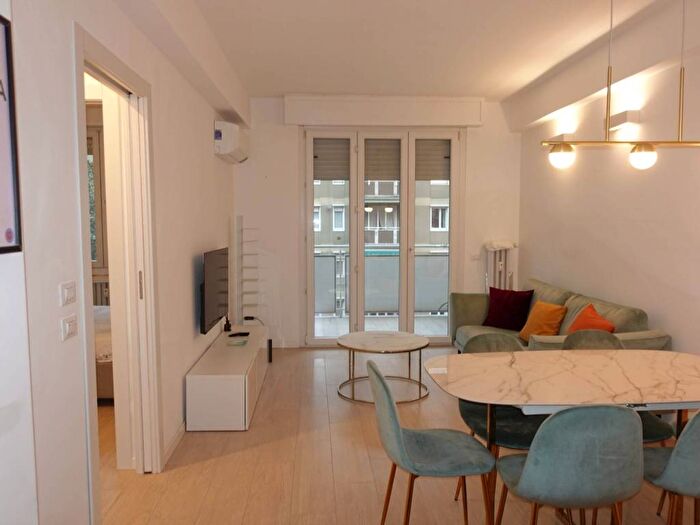 Appartamento bilocale in affitto in Via Alcuino, Sempione, Milano