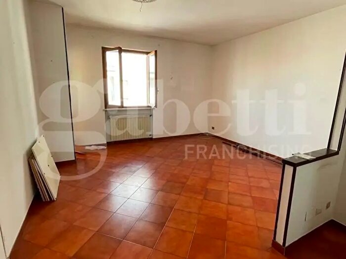 Appartamento quadrilocale in vendita in Via Monterosi, Roma