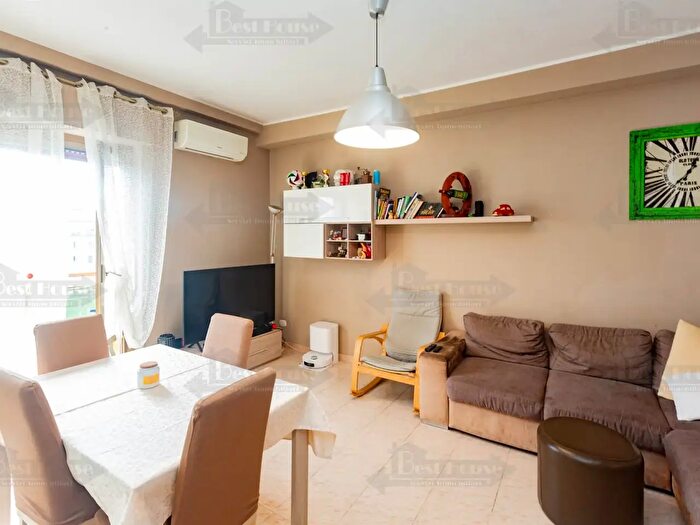 Appartamento trilocale in vendita in Piazza Sire Raul, Milano