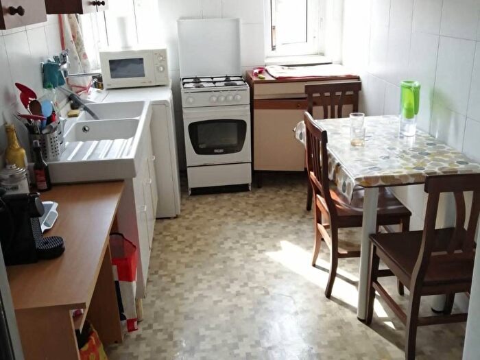 Appartamento trilocale in affitto in Via Teodosio, Casoretto, Milano
