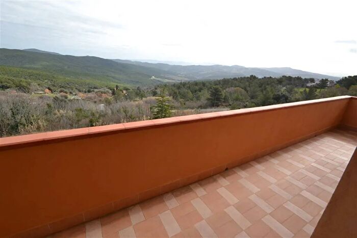 Casa con 8 locali in vendita in Livorno