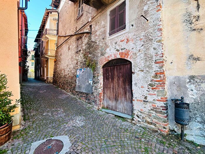 Casa con 5 locali in vendita in Via Aleramo, Ormea