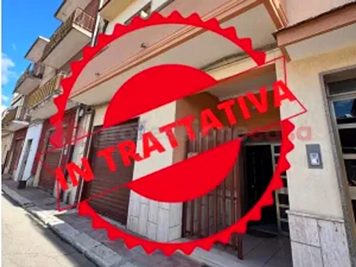 Appartamento trilocale in vendita in Via Cavour, Pulsano