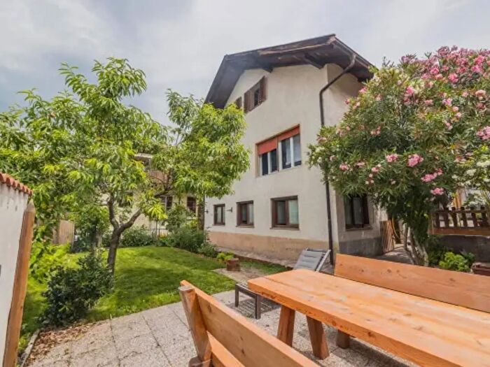 Casa con 5 locali in vendita in Via del Monte, Ora