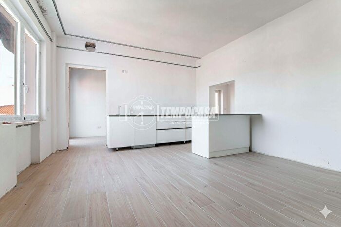 Appartamento trilocale in vendita in Mozzate