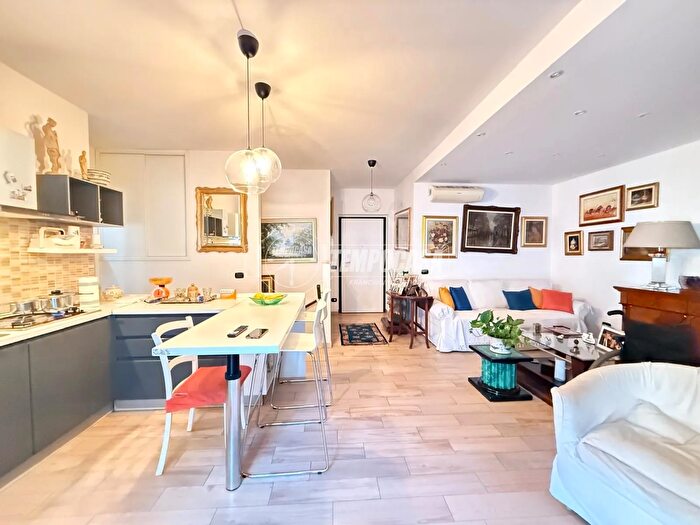 Appartamento quadrilocale in vendita in Via Giuseppe Gabrieli, Roma