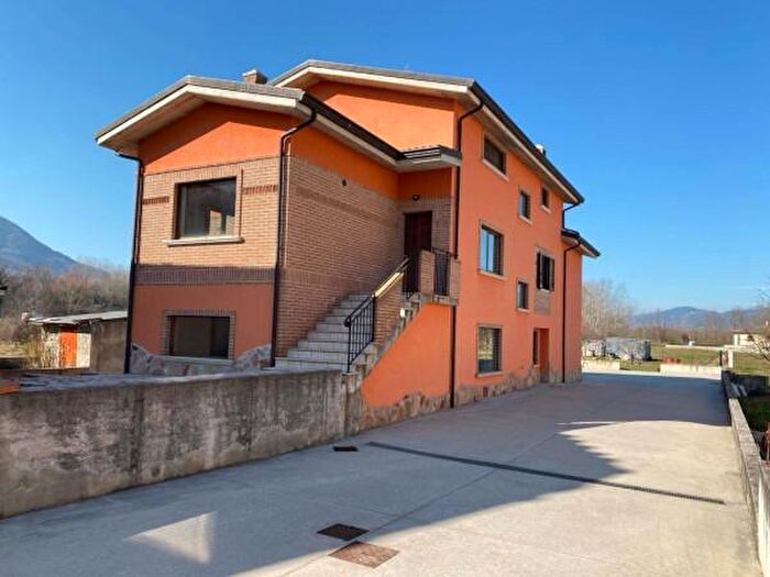Casa con 6 locali in vendita in Via San Bartolomeo, Bojano