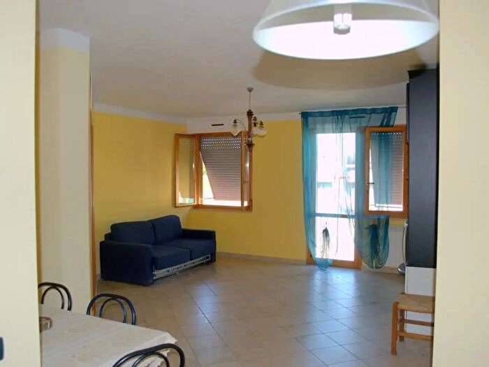 Appartamento trilocale in affitto in Colle Di Val DElsa