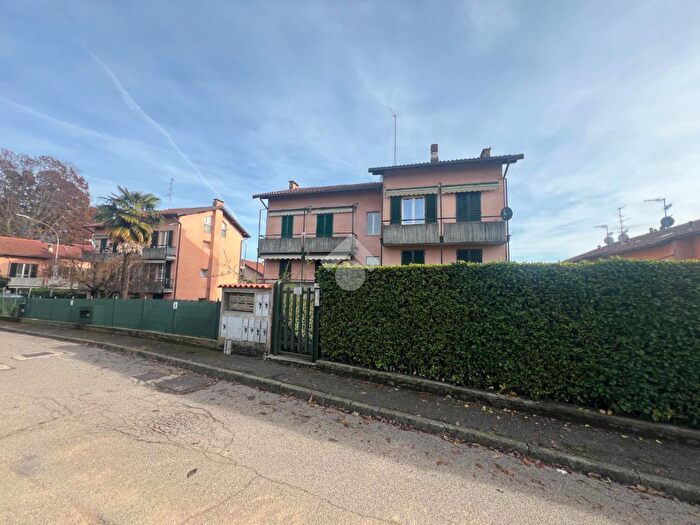 Appartamento trilocale in vendita in Via Lazio, Malnate