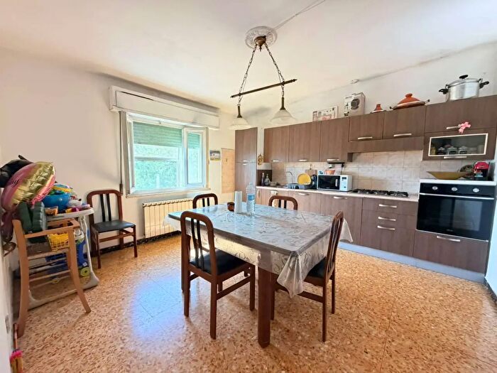 Appartamento quadrilocale in vendita in Via Francesca, Santa Maria A Monte