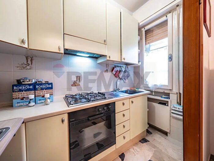 Appartamento trilocale in vendita in Via Ippolito Severi, Ferrara