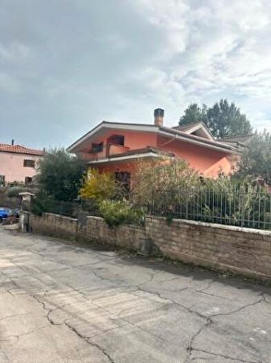 Casa con 6 locali in vendita in Via Alcide De Gasperi, Alatri