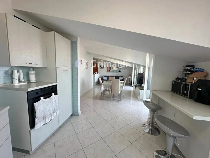 Appartamento trilocale in vendita in Via Brescia, Acerra