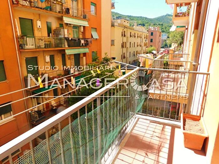 Appartamento bilocale in affitto in Via Monte Nero, Staglieno, Genova