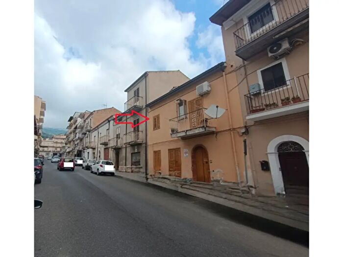 Appartamento con 5 locali in vendita in Via Milite Ignoto, Lamezia Terme