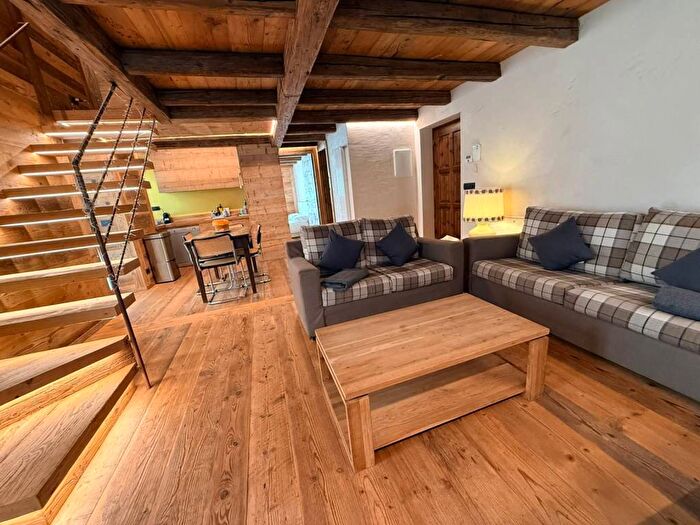 Case in Vendita e in Affitto - 3