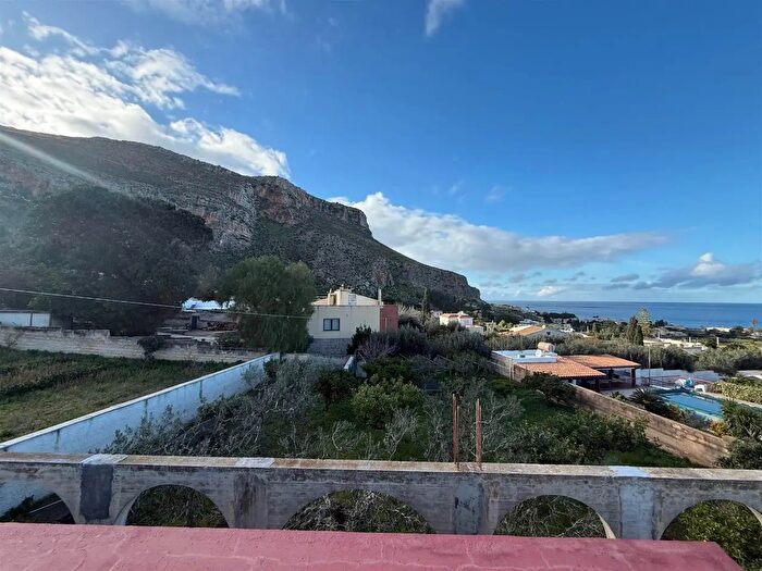 Casa con 5 locali in vendita in Via Andromaca, Valderice