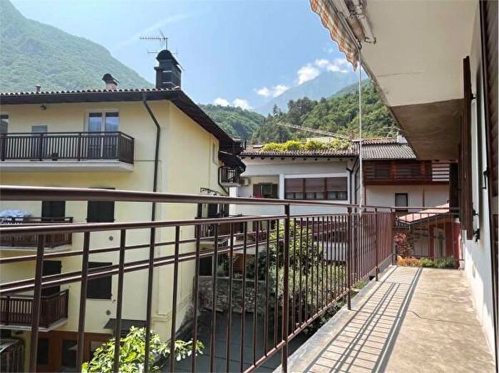 Appartamento con 6 locali in vendita in Via Giacometti, Aldeno