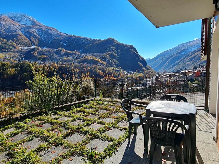 Appartamento trilocale in affitto in Contrada Battaini, Centro, Chiesa in Valmalenco