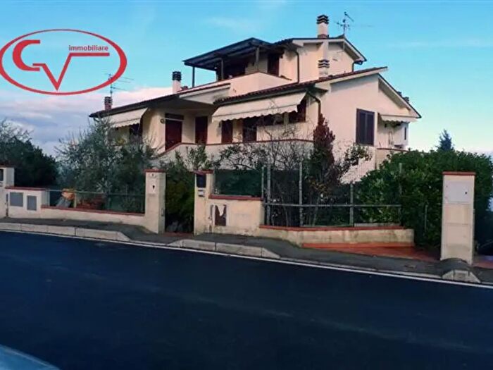 Appartamento trilocale in affitto in Loc Neri, Cavriglia