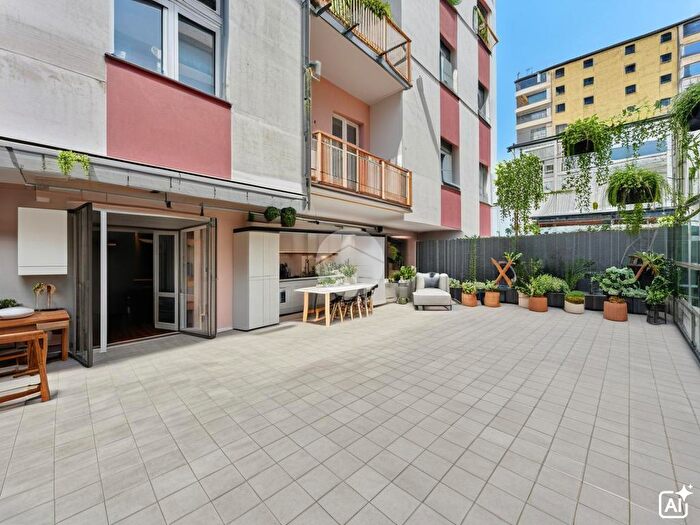 Appartamento trilocale in vendita in Via Filippo Turati, Savona