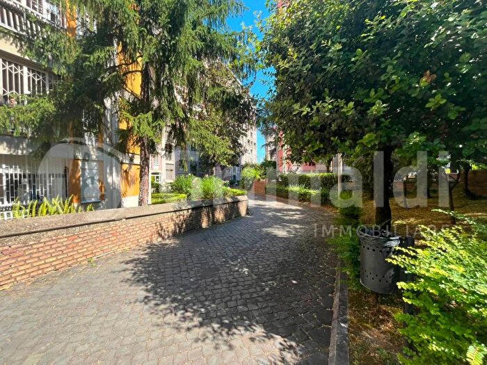 Appartamento trilocale in affitto in via tripolitania, Africano Villa Chigi, Roma
