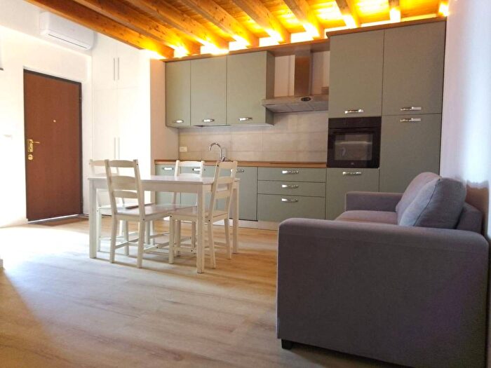 Appartamento quadrilocale in affitto in Via Gerolamo Borgazzi, San Rocco, Monza