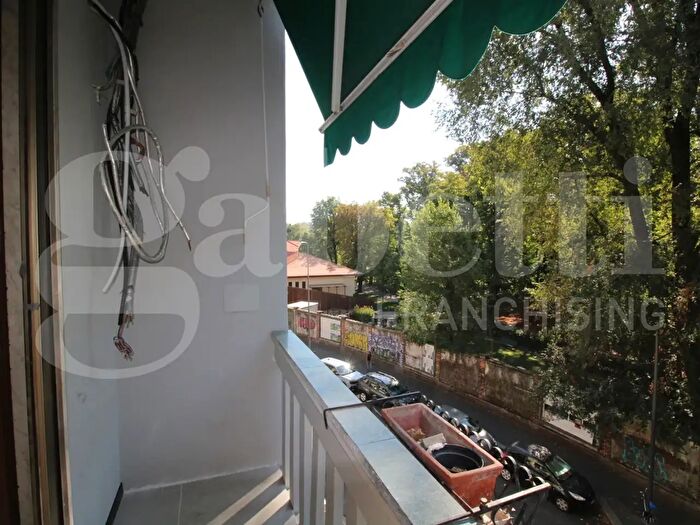 Appartamento trilocale in vendita in Via Morandi, Milano