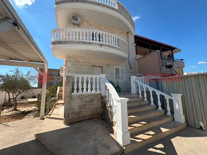 Casa quadrilocale in vendita in Via Pasolini, Pulsano