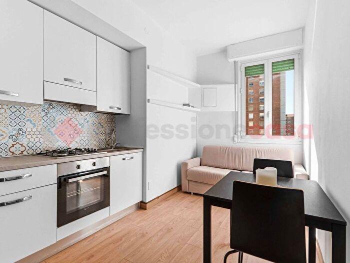 Appartamento bilocale in affitto in Via Lodovico il Moro, Barona, Milano