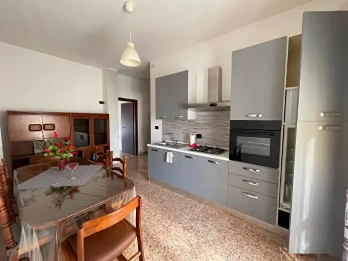 Appartamento trilocale in affitto in Via Lauro Rossi, Torino