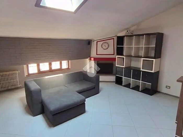 Appartamento bilocale in vendita in Via Alessandro Manzoni, Roncello