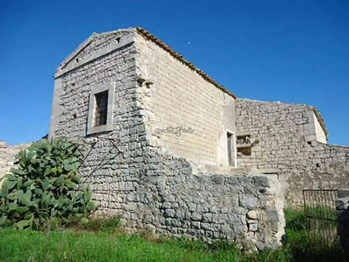 Casa con 5 locali in vendita in Contrada Pirato Quartarella San Filippo, Modica