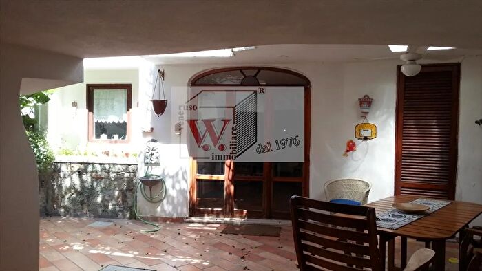 Casa con 7 locali in vendita in Via Costa, Forio