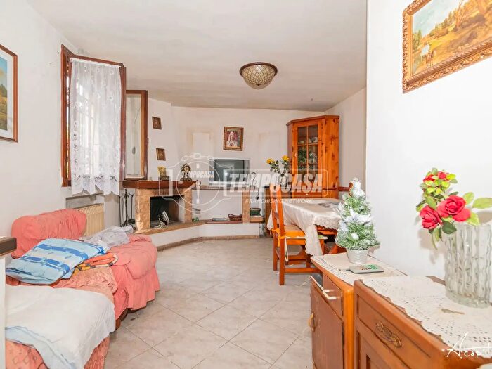 Casa trilocale in vendita in Via Emilia Ovest, Modena