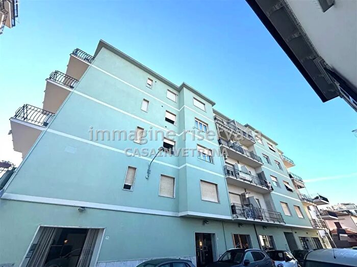 Appartamento trilocale in vendita in Via Bicocchi, Follonica