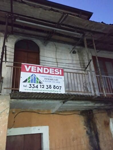 Casa con 7 locali in vendita in Via San SebastianoSalaconsilina, Sala Consilina