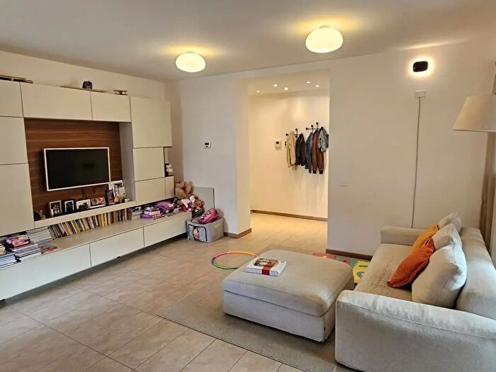 Appartamento con 5 locali in vendita in Via XX Settembre, Como