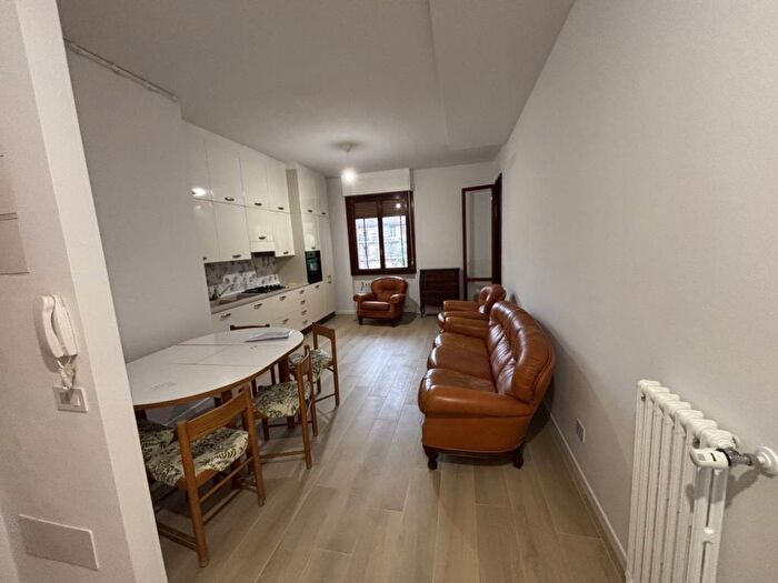 Appartamento quadrilocale in affitto in PIAZZA BOCCACCIO, Centro, Scandicci
