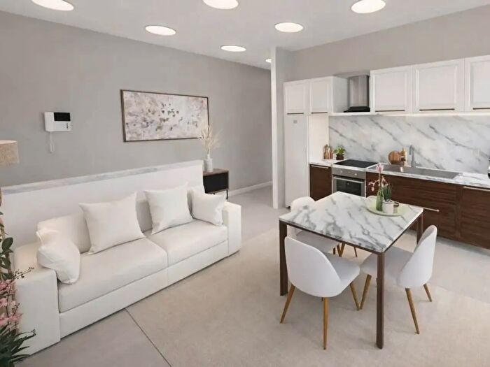 Appartamento trilocale in vendita in Roma