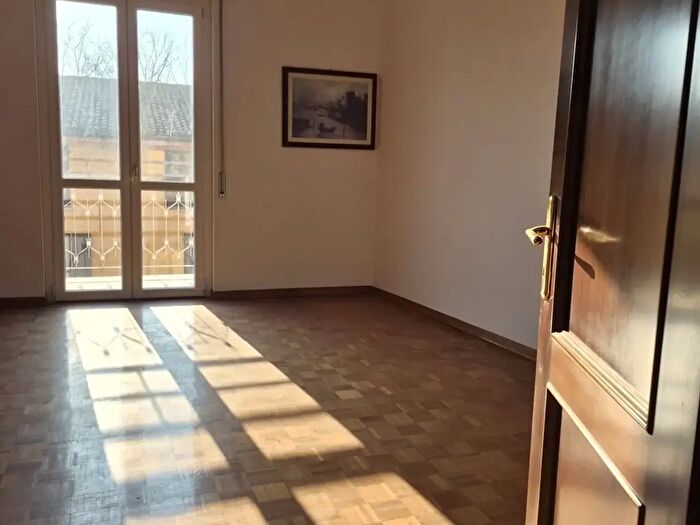 Appartamento trilocale in vendita in Via Giordano, Cremona