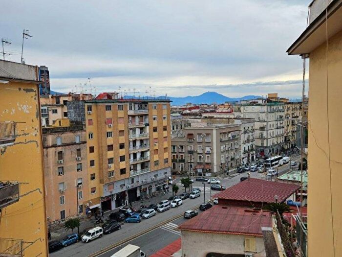 Appartamento quadrilocale in affitto in Arenaccia, Napoli