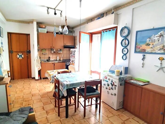 Appartamento trilocale in vendita in Nettuno