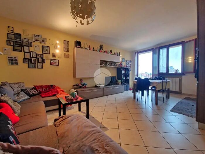 Appartamento trilocale in vendita in Via Giuseppe Verdi, Borgo Virgilio