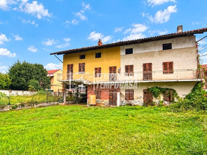 Casa con 5 locali in vendita in Via B Castagneri Vauda Canavese Superiore, Vauda Canavese