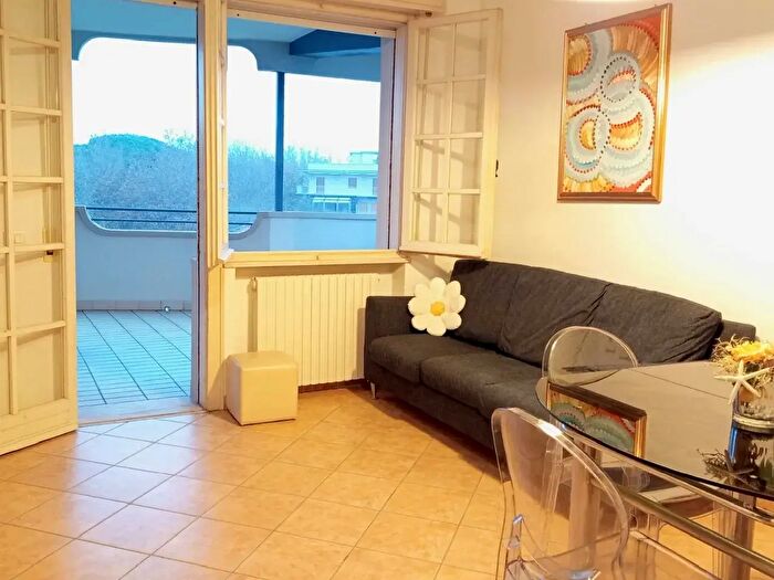 Appartamento trilocale in affitto in Viale Colombo, Cervia