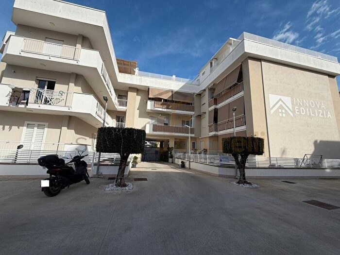 Appartamento trilocale in affitto in Via Eduardo Scarpetta, Epitaffio Stadio, Giugliano in Campania