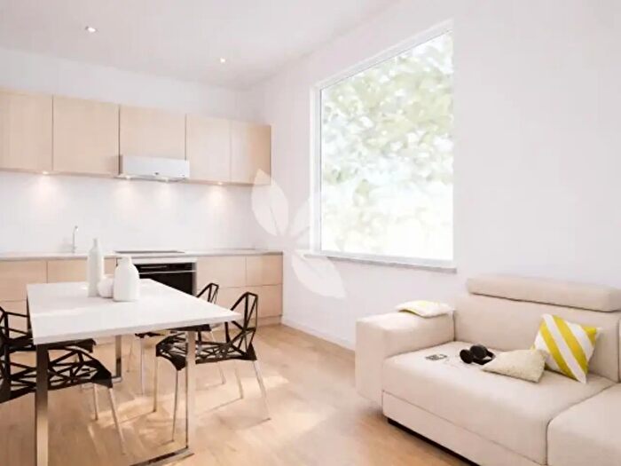 Appartamento trilocale in vendita in Viale Vittoria, Parma