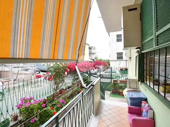 Appartamento trilocale in vendita in Via Guglielmo Marconi, Pollena Trocchia