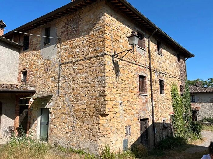 Casa con 6 locali in vendita in Sansepolcro